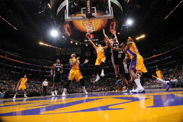 2021年10月27日湖人vs马刺录像