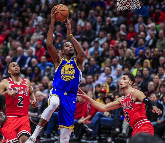 勇士对战公牛比赛