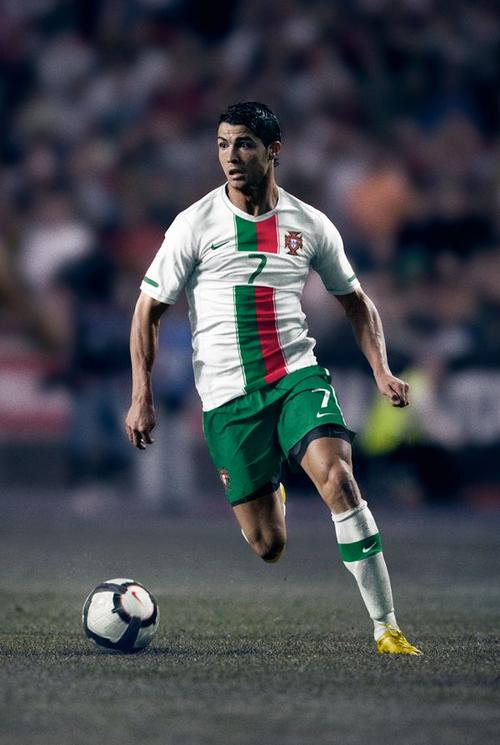 2010南非世界杯最佳新秀是谁