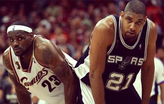 邓肯詹姆斯季后赛交手