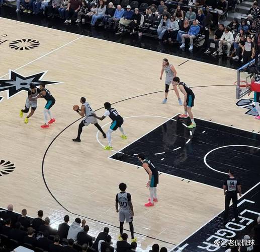 开拓者和马刺谁更厉害一些呢