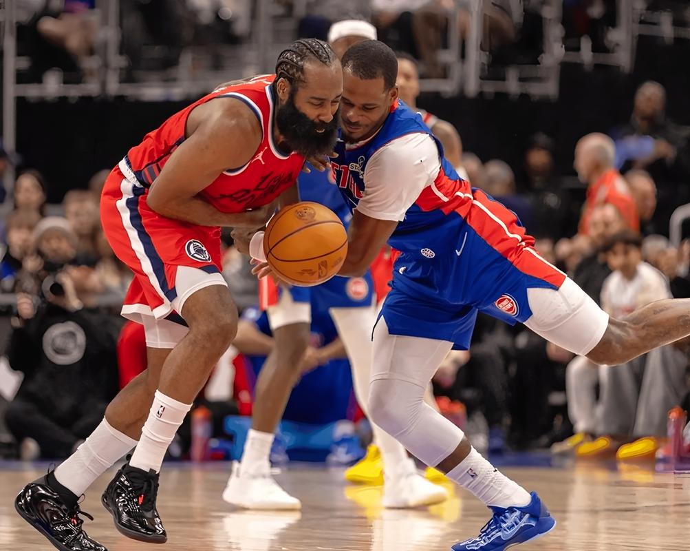 快船25分逆转爵士 队史首进西决