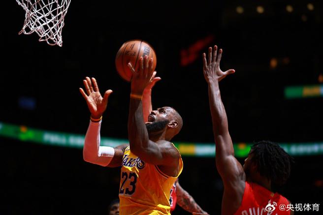 詹姆斯打破的最新记录