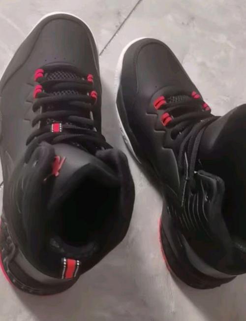 乔丹运动鞋用什么洗比较好